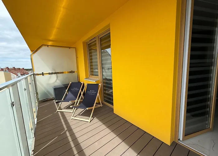 BLACK Apartament Miodowy Dom