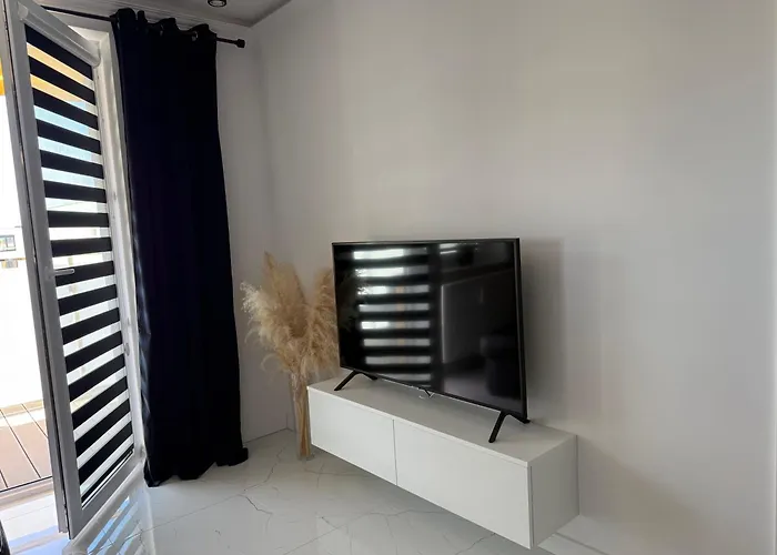 BLACK Apartament Miodowy Dom